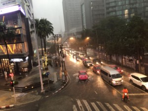 タイでの豪雨の様子