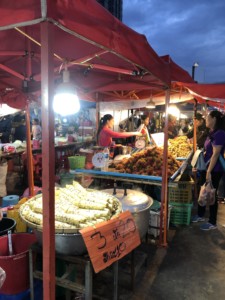 タイ近所のマーケット